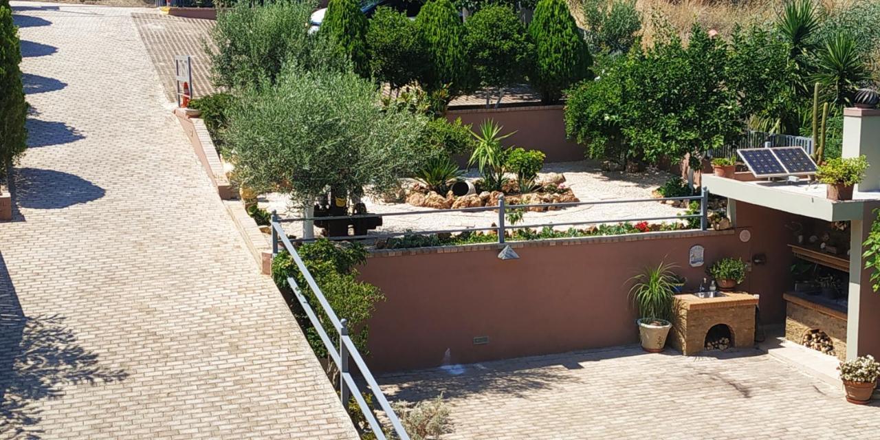 Onira Boutique Hotel Tolón Exterior photo